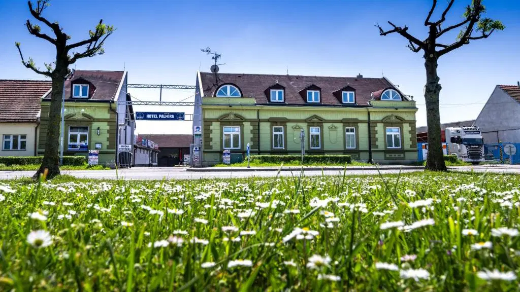 Hotel PALMIRA – hotel, Uherský Brod