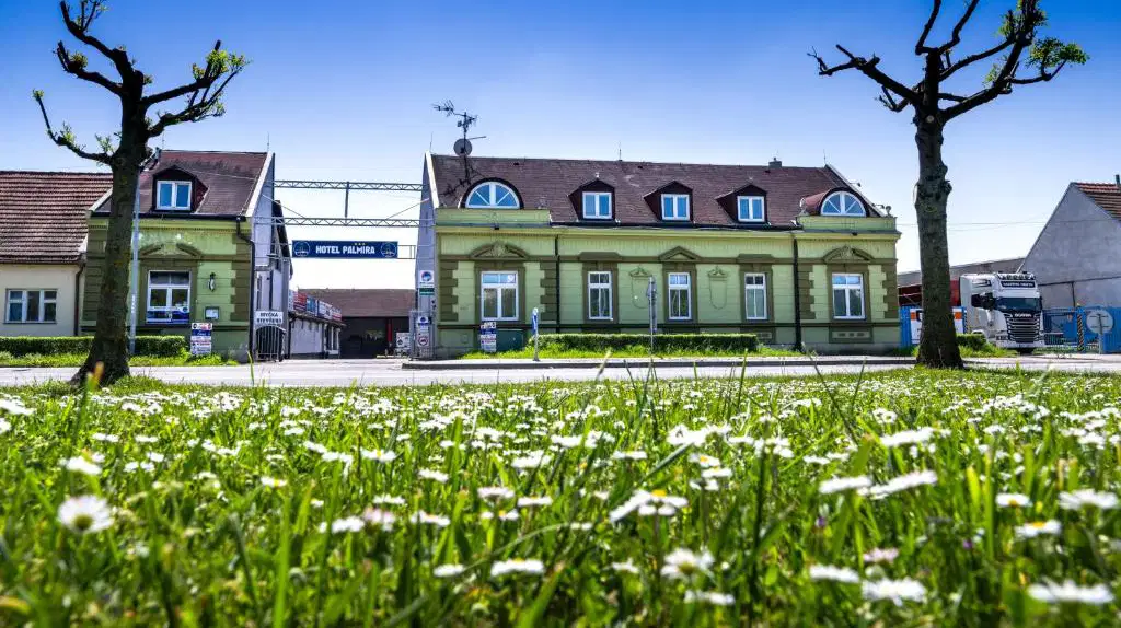 Hotel PALMIRA – hotel, Uherský Brod