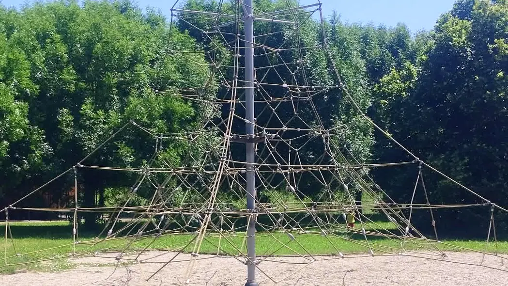 Workoutové hřiště a lanová pyramida – sportoviště, Lipník nad Bečvou