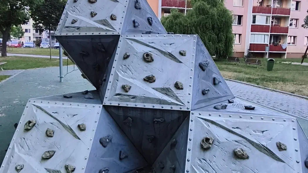 Dětské hřiště a lezecký park – sportoviště, Prostějov