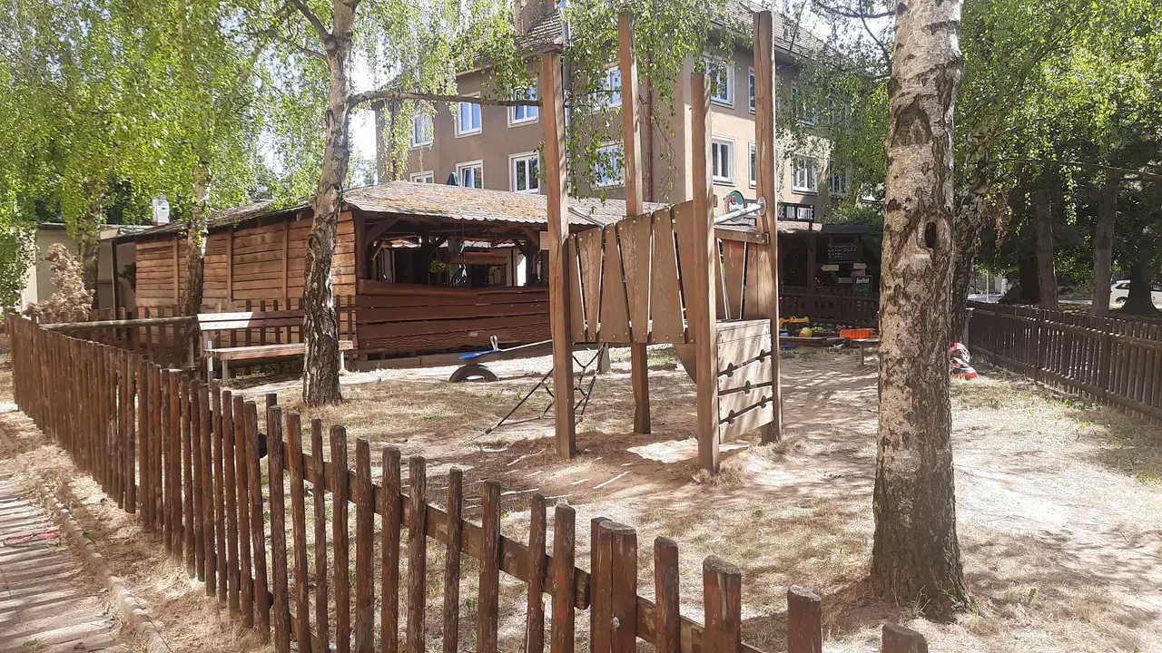 Hřiště "u Restaurace" – dětská hřiště a herny, Brno