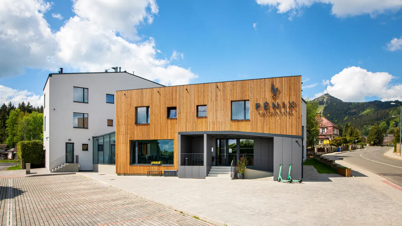 Wellness Hotel Fénix – hotel, Liberec
