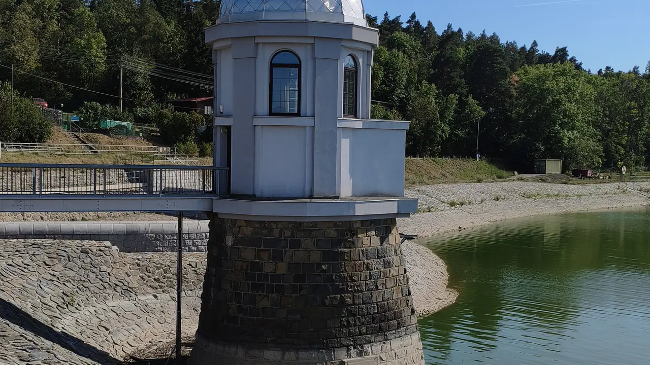 Plumlovská přehrada – koupání, Mostkovice