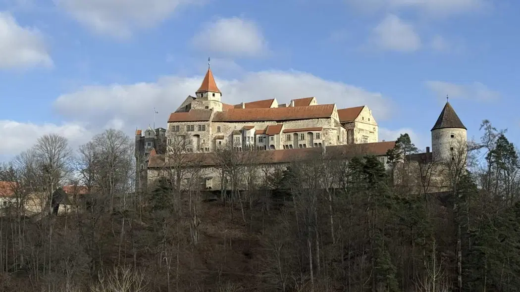 Hrad Pernštejn – hrady, zámky, zříceniny, Nedvědice