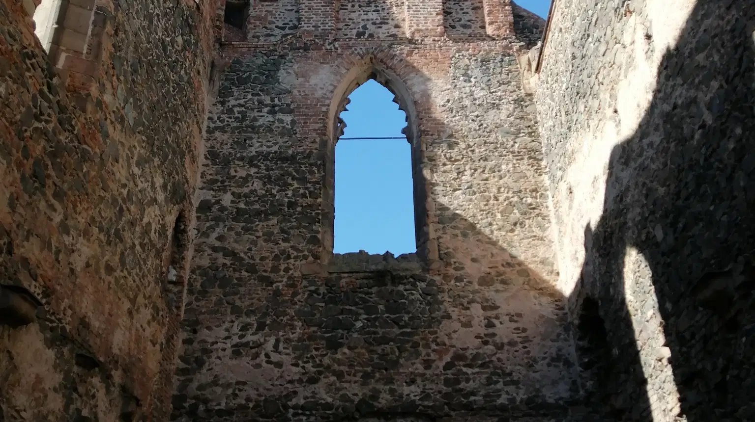 Rosa Coeli – hrady, zámky, zříceniny, Dolní Kounice