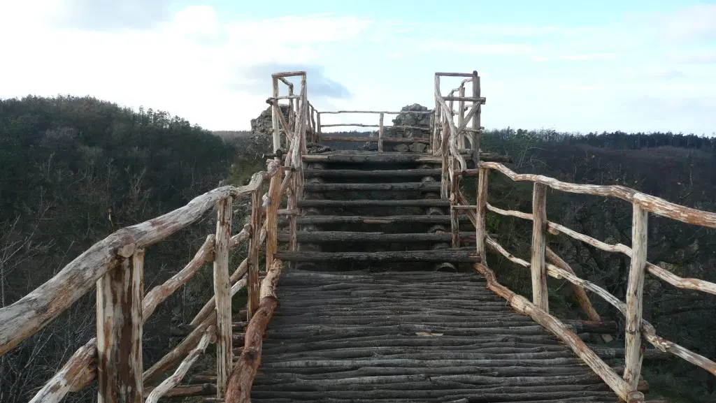 Templštejn – hrady, zámky, zříceniny, Jamolice