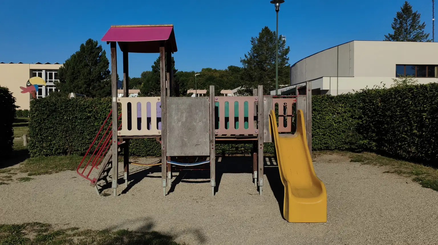 Dětské hřiště – dětská hřiště a herny, Sloup