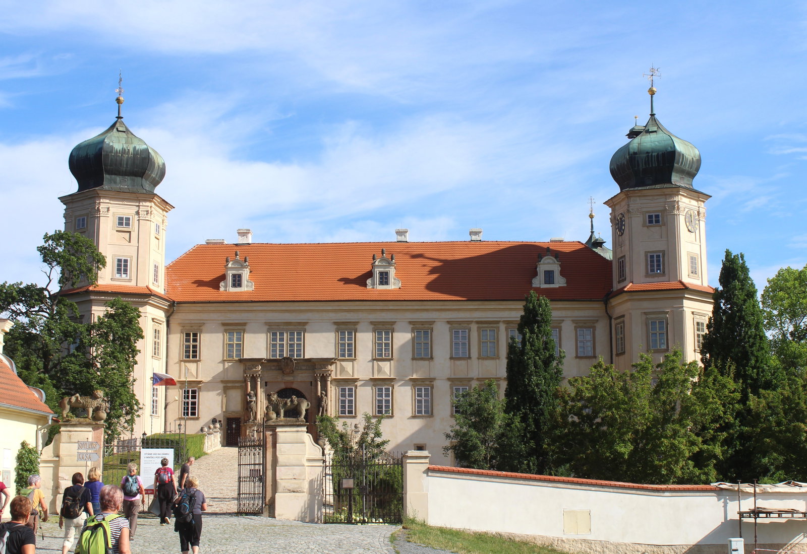 Zámek Mníšek pod Brdy – hrady, zámky, zříceniny, Mníšek pod Brdy – fotka 2