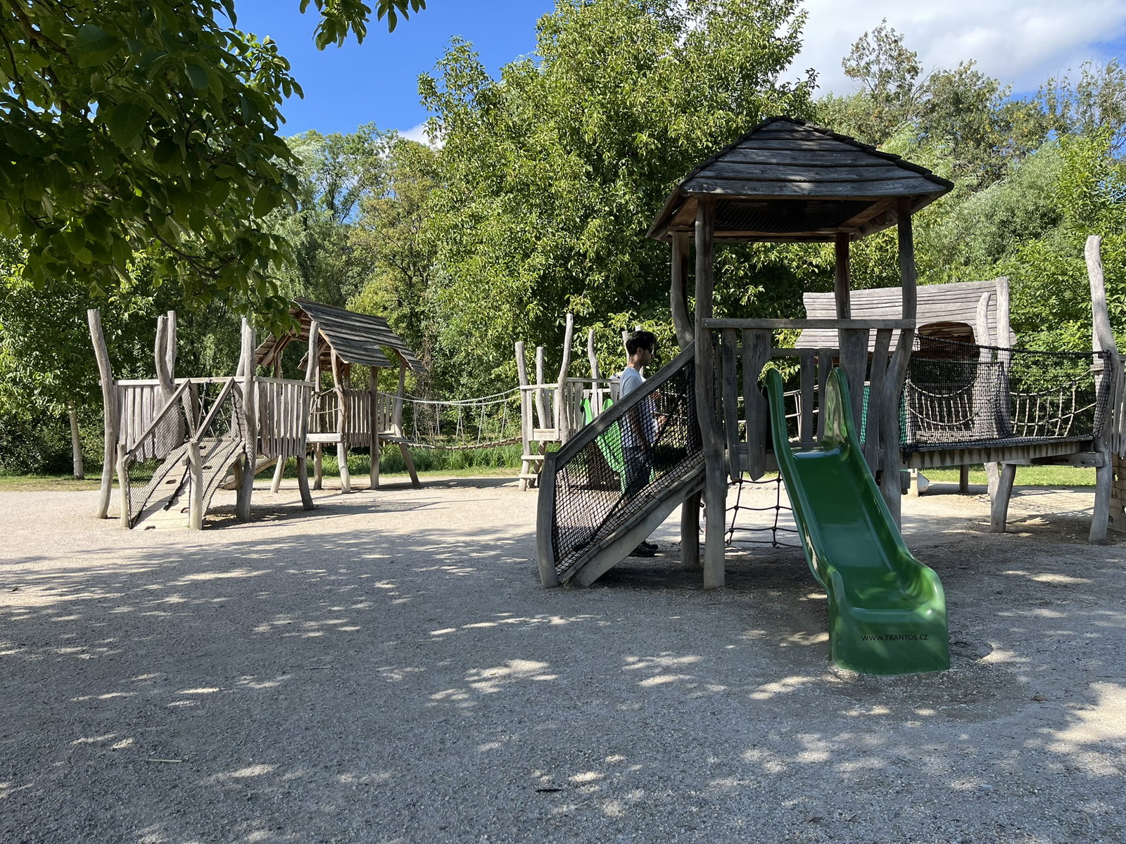 Park Zahrádky – dětská hřiště a herny, Praha – fotka 17