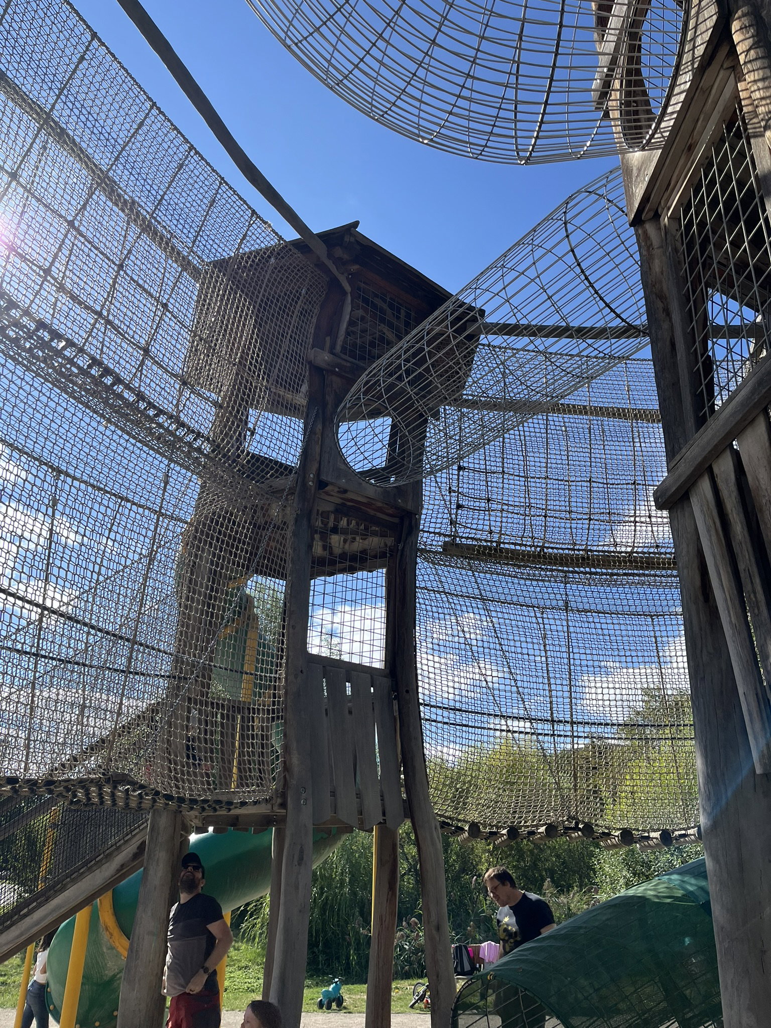 Park Zahrádky – dětská hřiště a herny, Praha – fotka 11