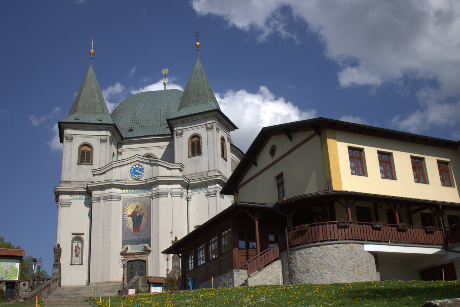 Svatý Hostýn – hrady, zámky, zříceniny, Chvalčov – fotka 2