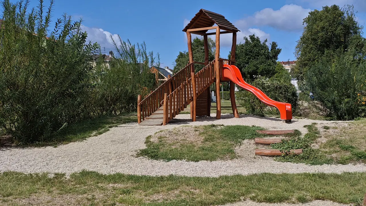 Dětské hřiště Jiráskovo nábřeží Písek – dětská hřiště a herny, Písek