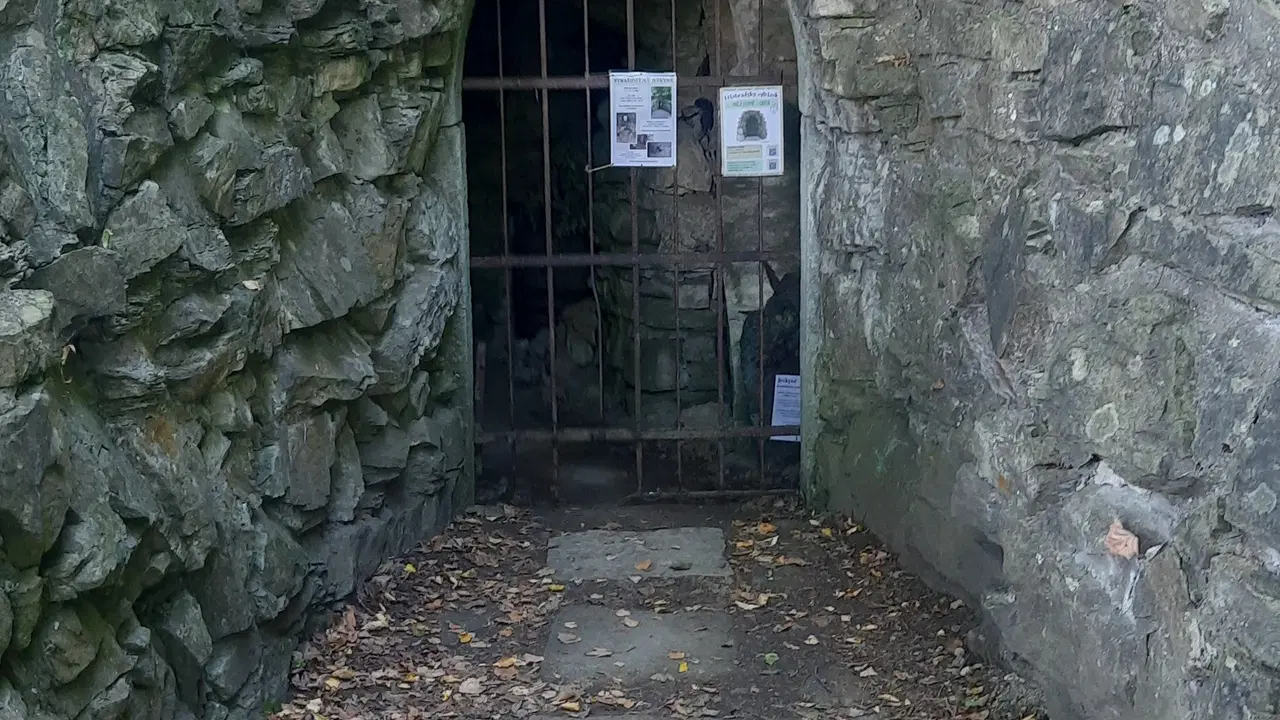 Strašidelná jeskyně – jeskyně, Letohrad