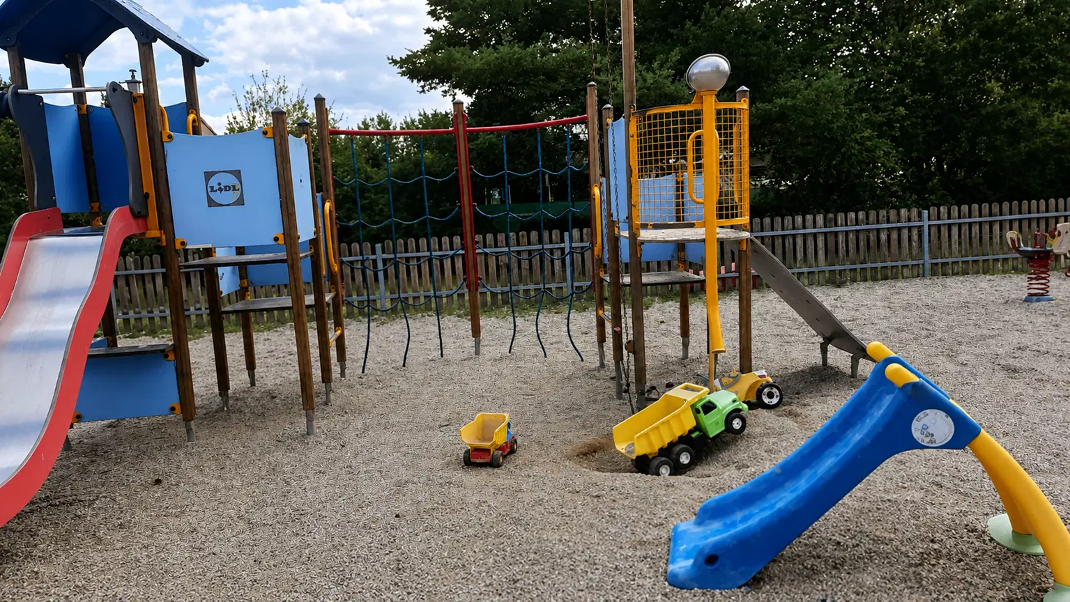 Rákosníčkovo hřiště u občerstvení Plechárna – dětská hřiště a herny, Svitavy