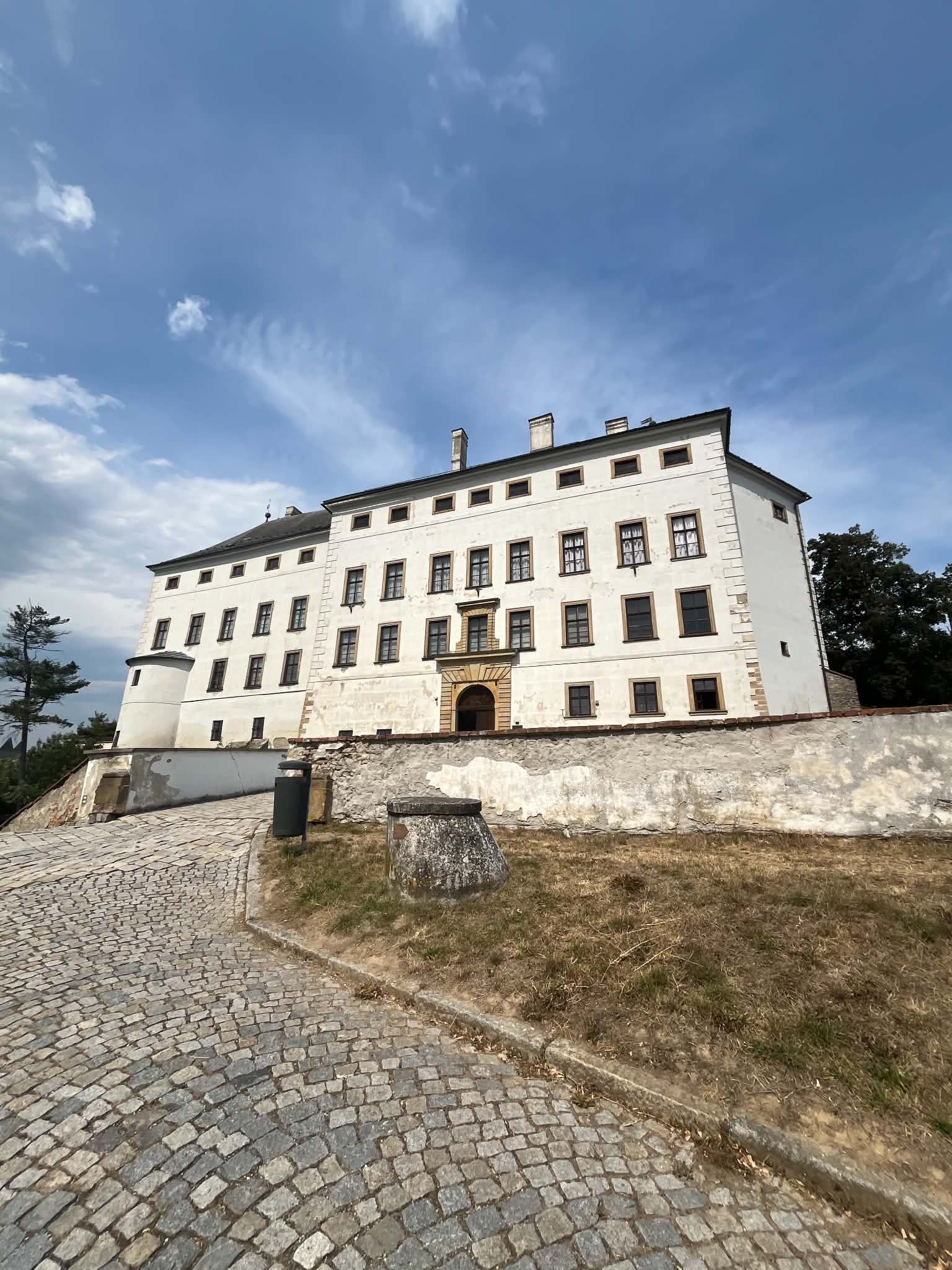 Zámek Úsov – hrady, zámky, zříceniny, Úsov – fotka 2