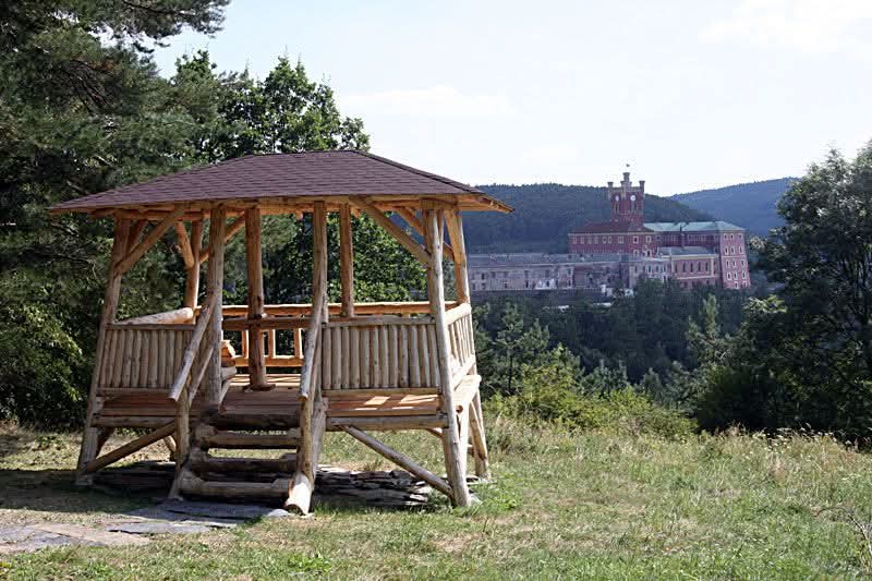 Vyhlídka na Mírovský hrad – vyhlídky a zajímavá místa, Mírov