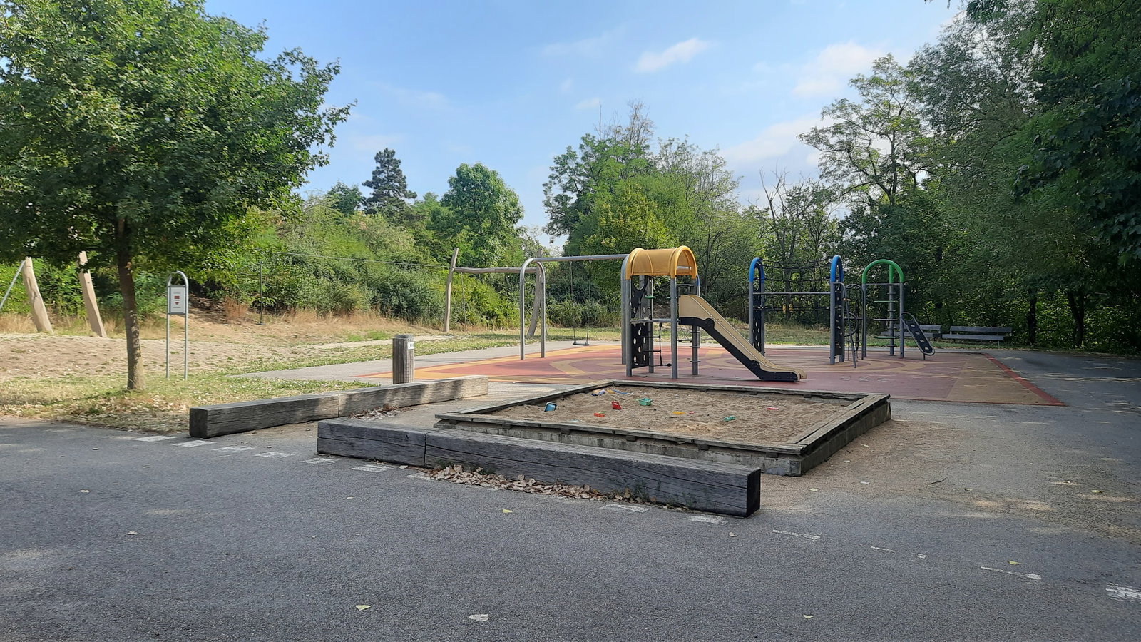 Hřiště Soběšická – dětská hřiště a herny, Brno – fotka 2