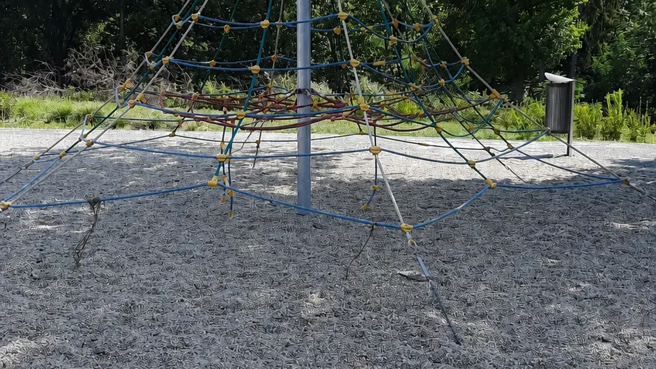 Hřiště na ul. Ondřeje Sekory – dětská hřiště a herny, Brno