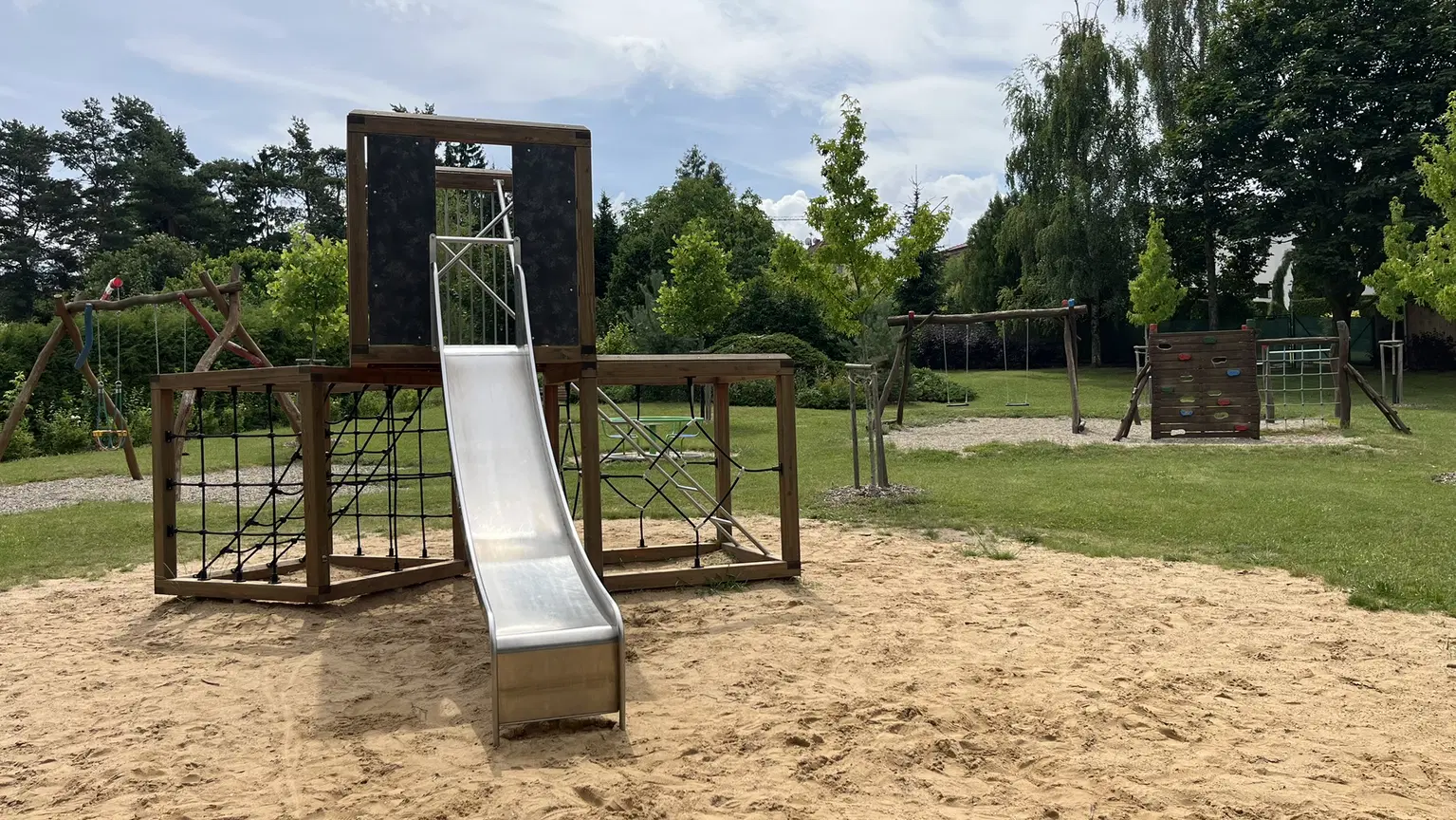 Dětské hřiště Veltěžská ve Zdibech – dětská hřiště a herny, Zdiby