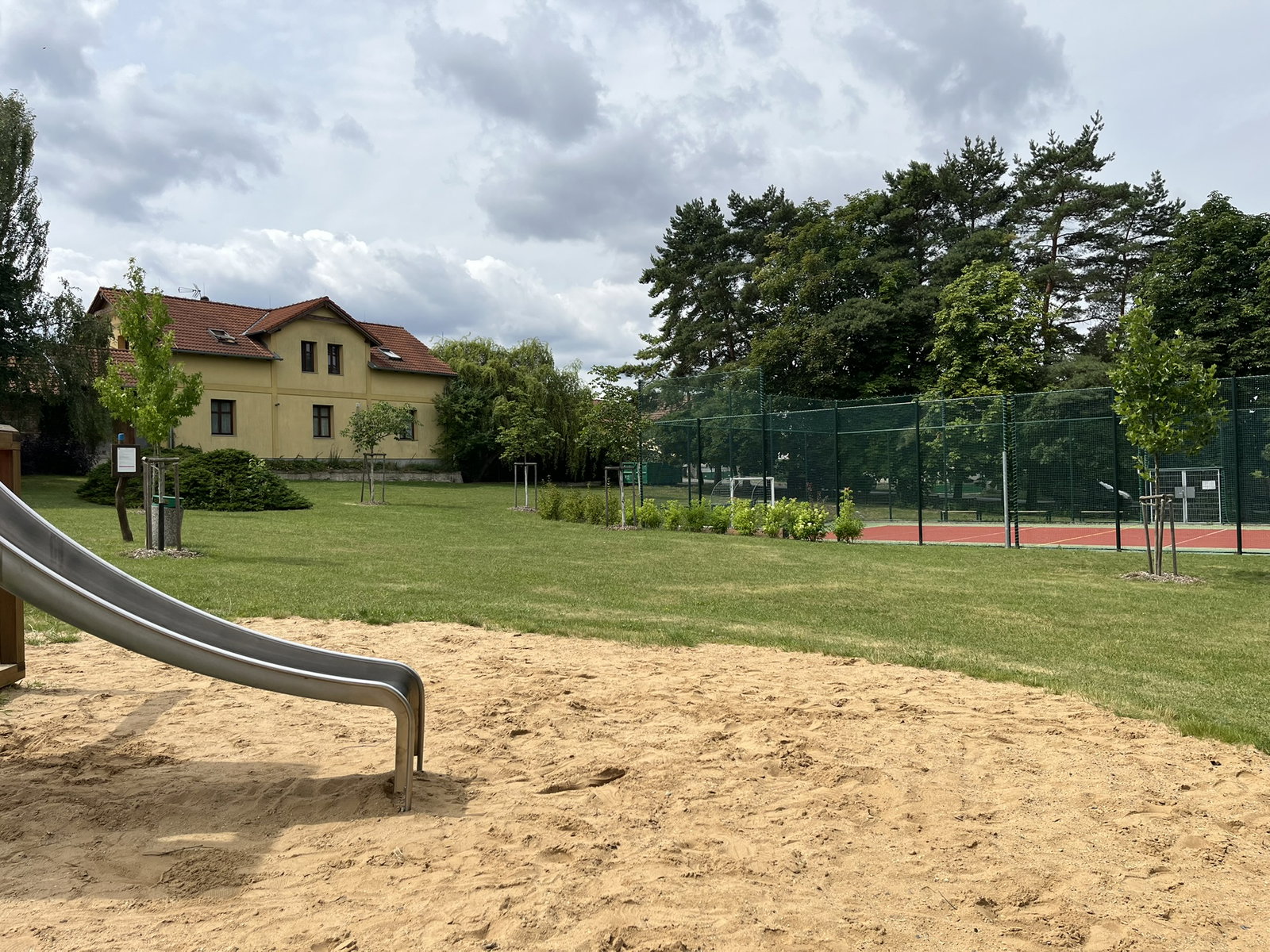 Dětské hřiště Veltěžská ve Zdibech – dětská hřiště a herny, Zdiby – fotka 3
