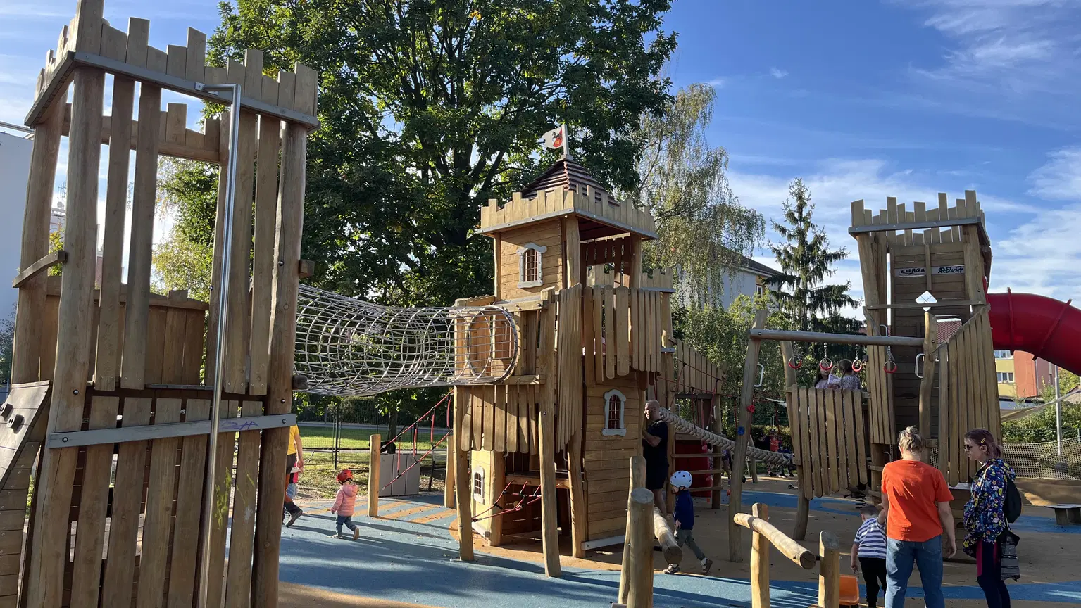 Dětské hřiště Běluňská – dětská hřiště a herny, Praha