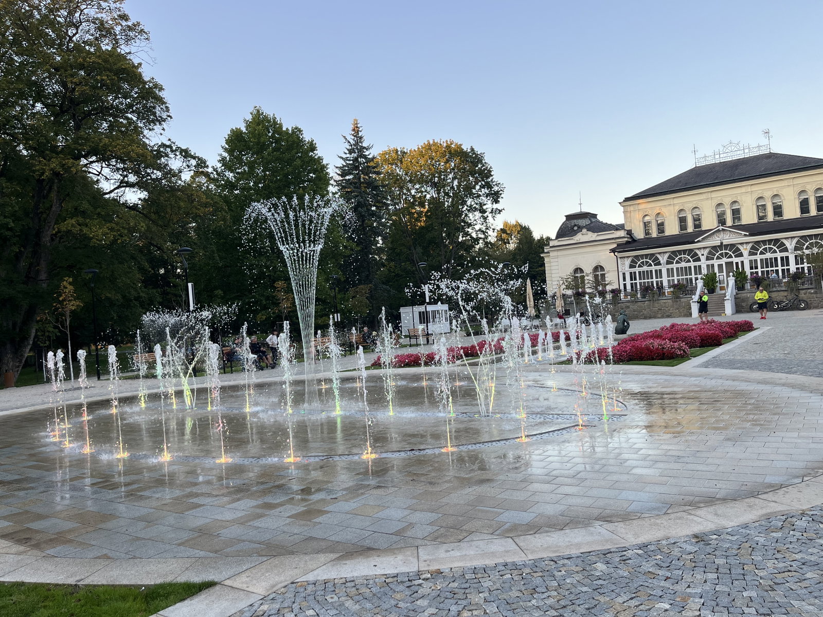 Zpívající fontána v lázních Darkov – vyhlídky a zajímavá místa, Karviná – fotka 4