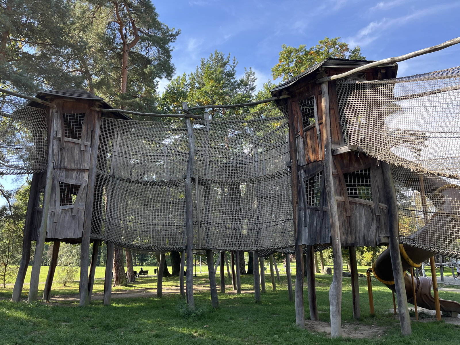Dětské hřiště Slámova – dětská hřiště a herny, Karviná – fotka 6