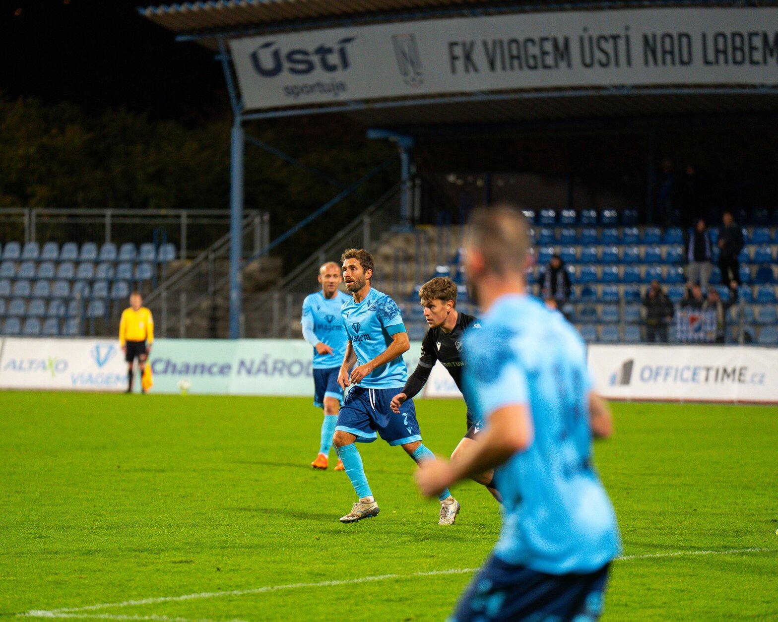FK VIAGEM ÚSTÍ NAD LABEM VS. FK VIKTORIA ŽIŽKOV – sport a Pohyb, Ústí nad Labem – fotka 2